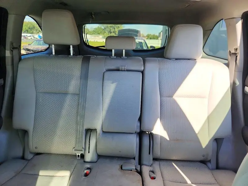 2016 TOYOTA HIGHLANDER LE  