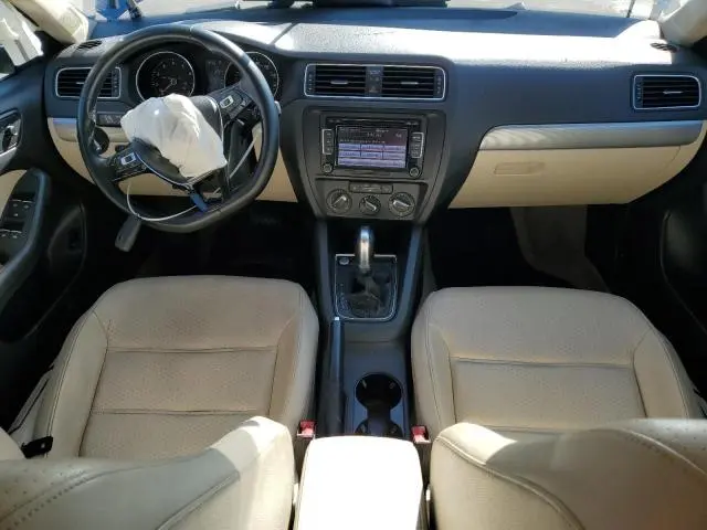 2015 VOLKSWAGEN JETTA SE  