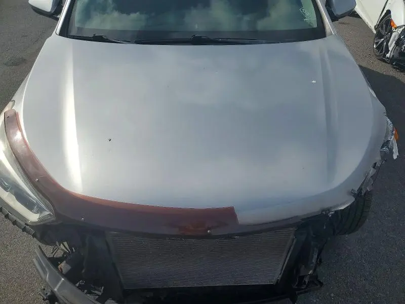 2018 HYUNDAI SANTA FE SE  