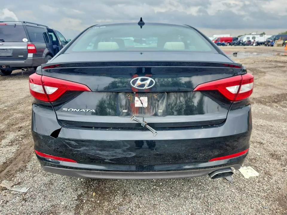 2016 HYUNDAI SONATA SE  