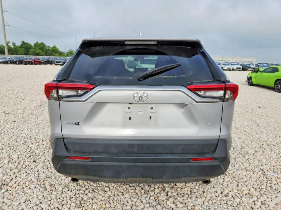 2022 TOYOTA RAV4 LE  
