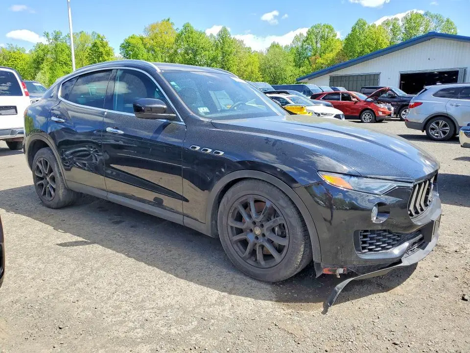 2018 MASERATI LEVANTE S  