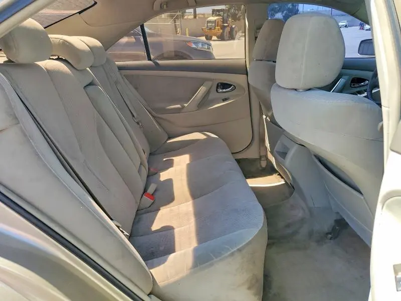 2010 TOYOTA CAMRY LE  