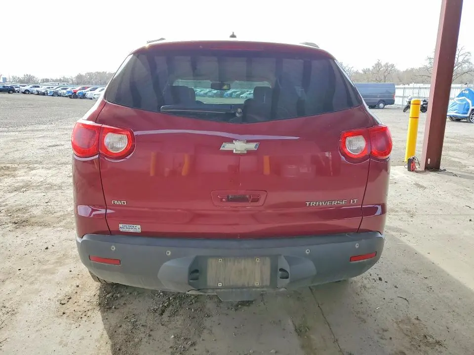 2010 CHEVROLET TRAVERSE LT  