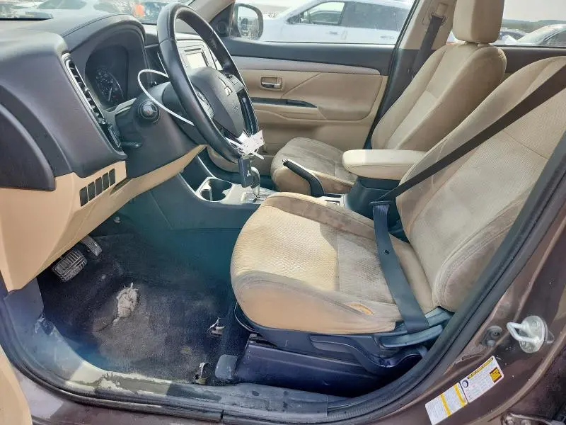 2016 MITSUBISHI OUTLANDER SE