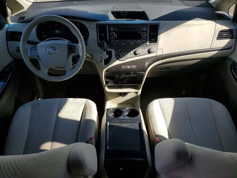 2011 TOYOTA SIENNA LE  