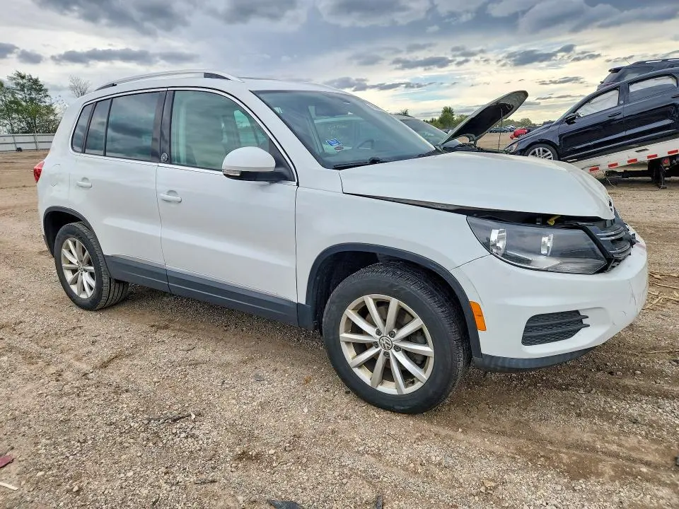 2017 VOLKSWAGEN TIGUAN WOLFSBURG  