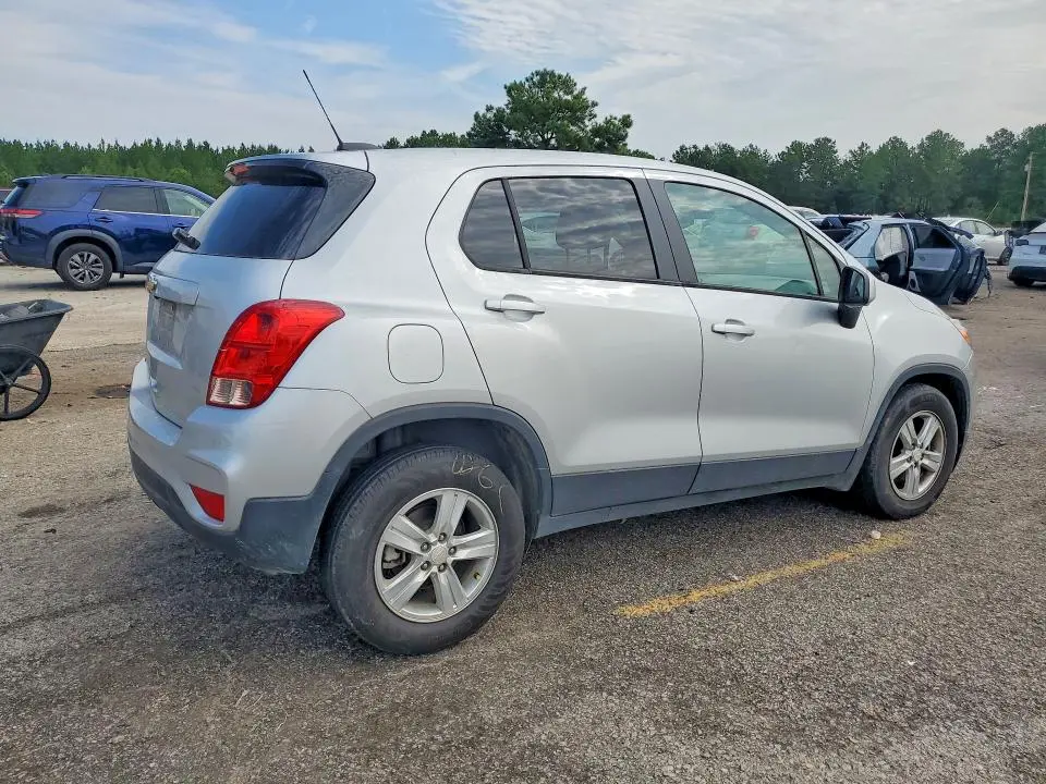 2022 CHEVROLET TRAX LS  