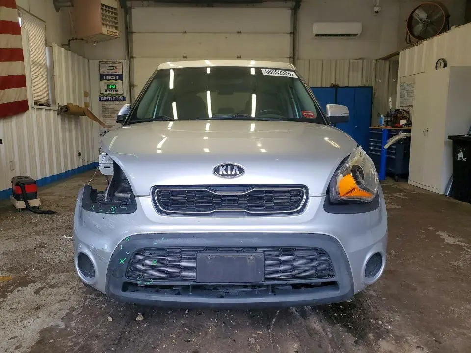2013 KIA SOUL +  