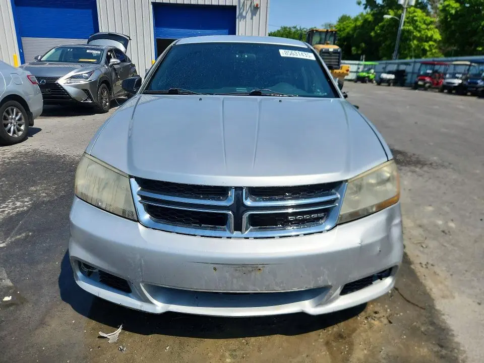 2012 DODGE AVENGER SE  