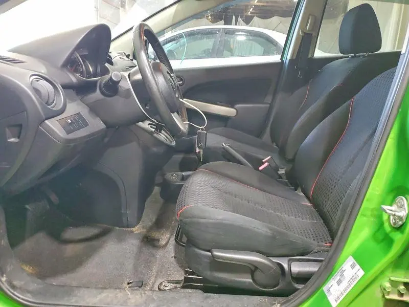 2013 MAZDA MAZDA2   