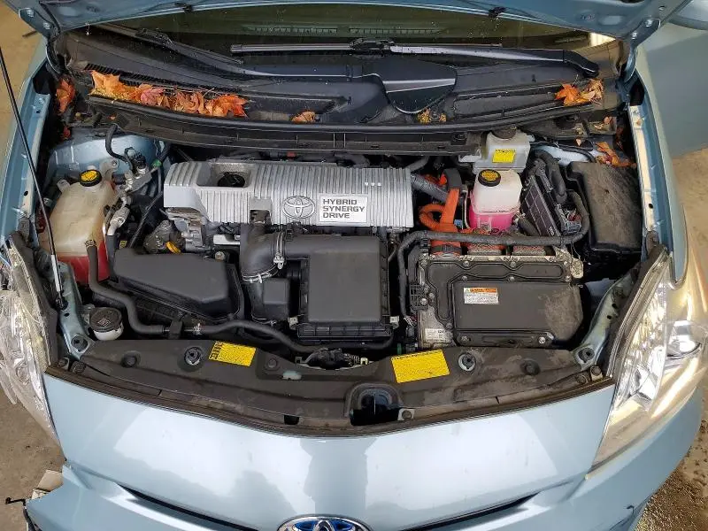 2014 TOYOTA PRIUS THREE  