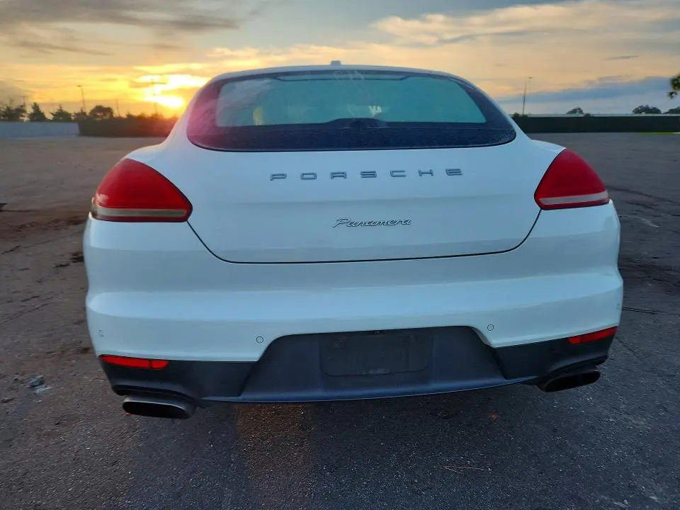 2015 PORSCHE PANAMERA 2  