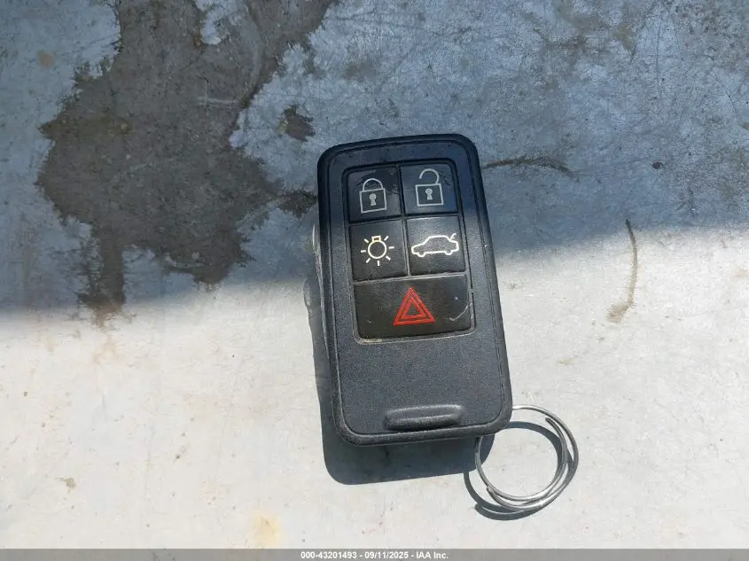 2015 VOLVO XC60 T5 PLATINUM