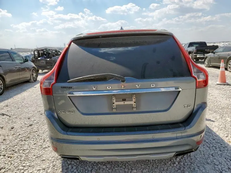 2016 VOLVO XC60 T5 PREMIER  