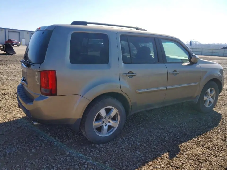 2011 HONDA PILOT EX  