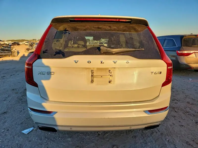 2016 VOLVO XC90 T6  