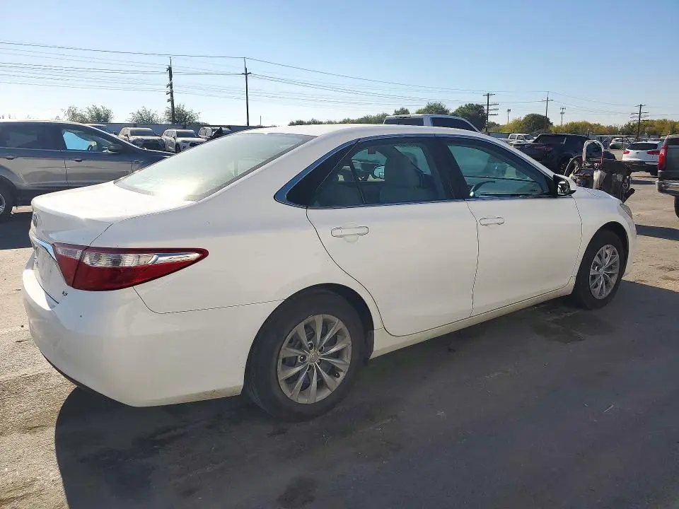 2017 TOYOTA CAMRY LE  