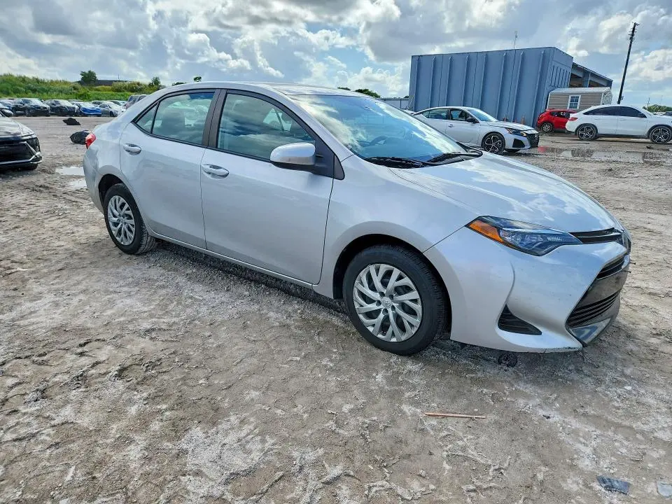 2017 TOYOTA COROLLA LE  