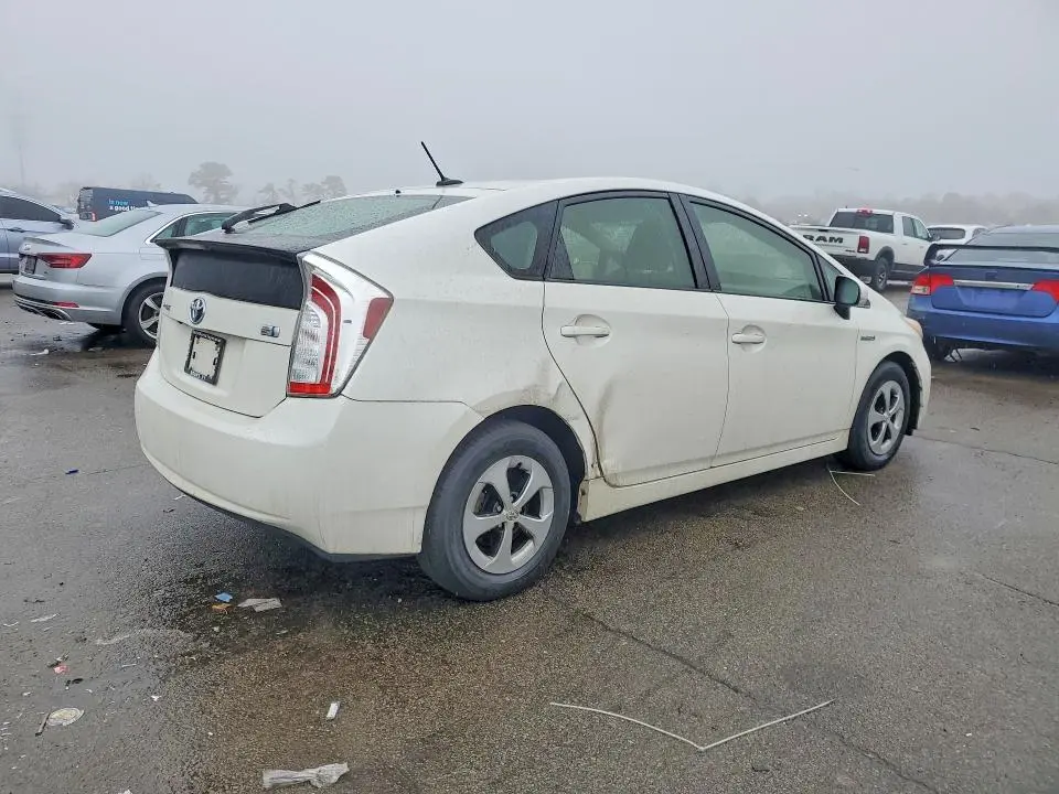 2013 TOYOTA PRIUS   