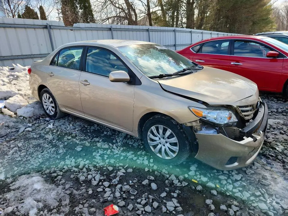2013 TOYOTA COROLLA LE  