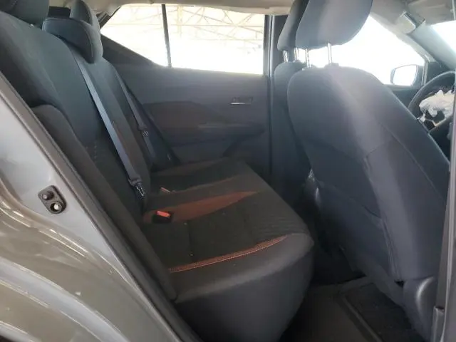 2021 NISSAN KICKS SR  