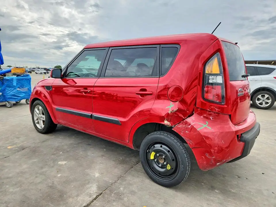 2011 KIA SOUL +  
