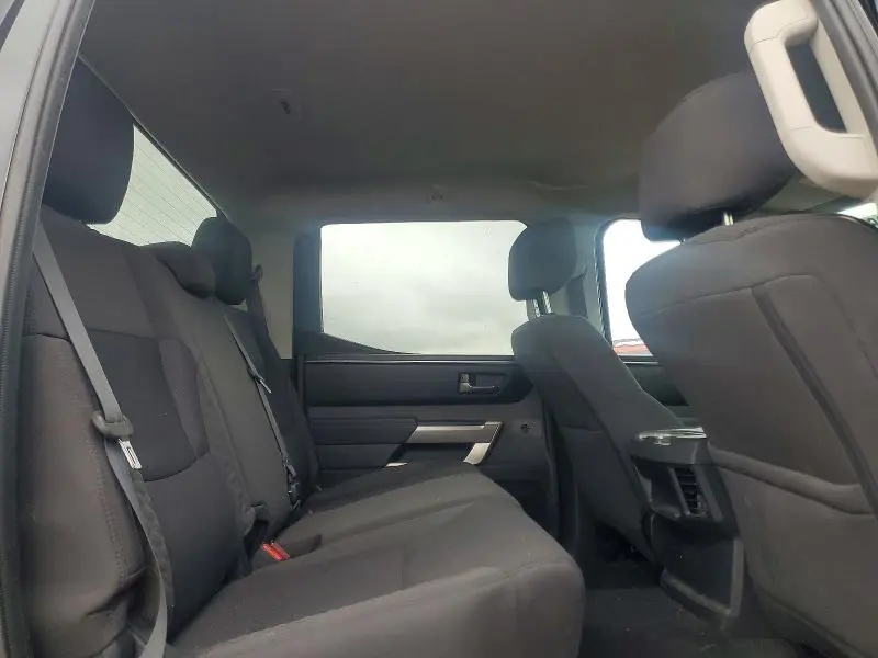 2024 TOYOTA TUNDRA CREWMAX SR5  