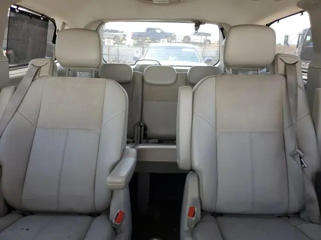 2010 CHRYSLER TOWN & COUNTRY LIMITED  