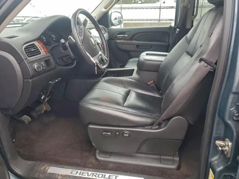 2011 CHEVROLET SILVERADO C1500 LTZ  