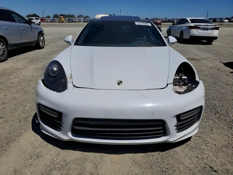 2016 PORSCHE PANAMERA GTS  