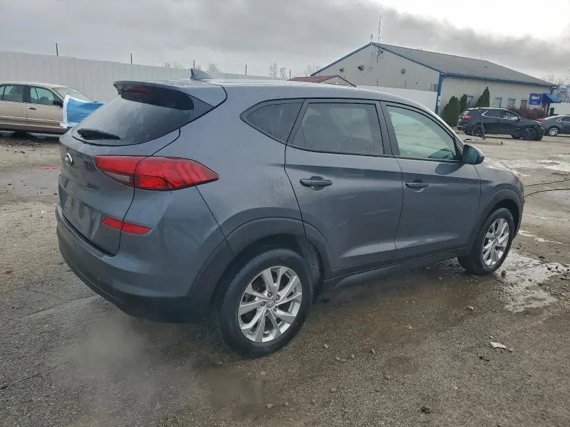 2021 HYUNDAI TUCSON SE  
