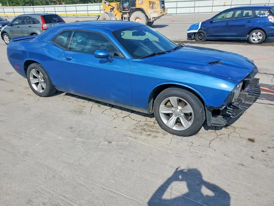 2021 DODGE CHALLENGER SXT  