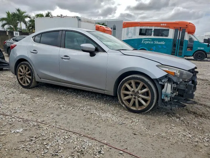 2017 MAZDA 3 TOURING  