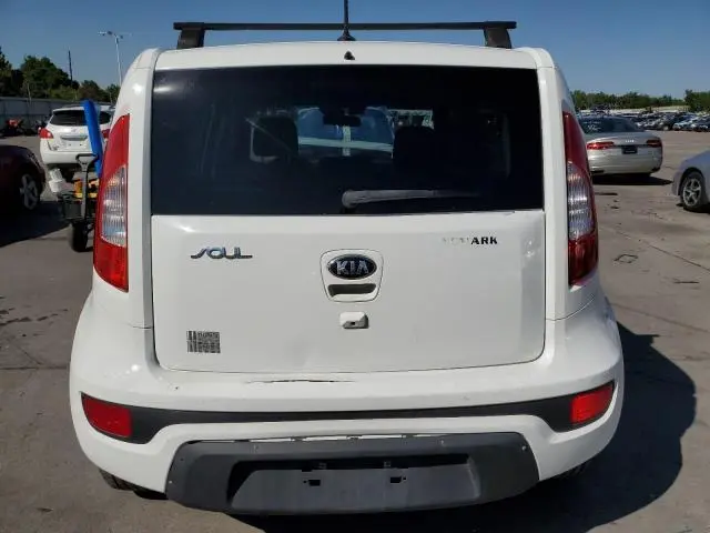 2013 KIA SOUL +  