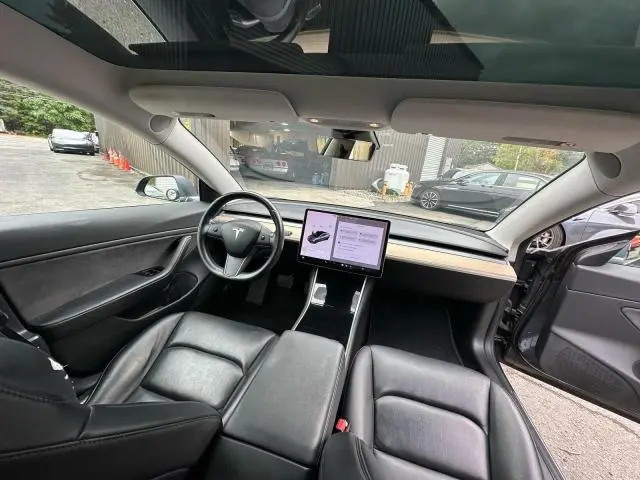 2018 TESLA MODEL 3   