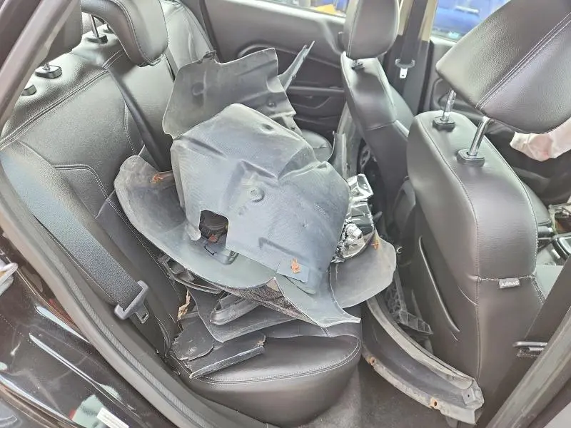 2015 FORD FIESTA TITANIUM  