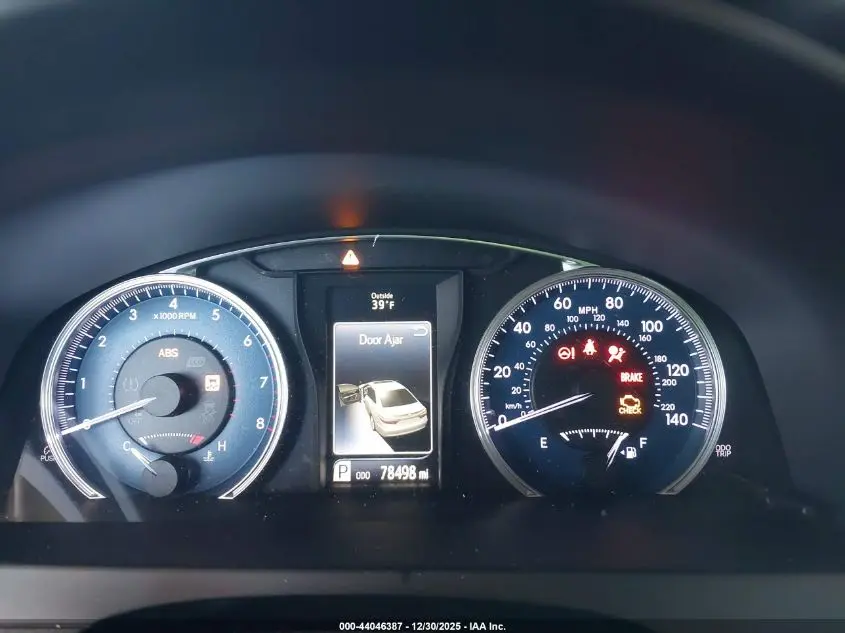 2017 TOYOTA CAMRY LE