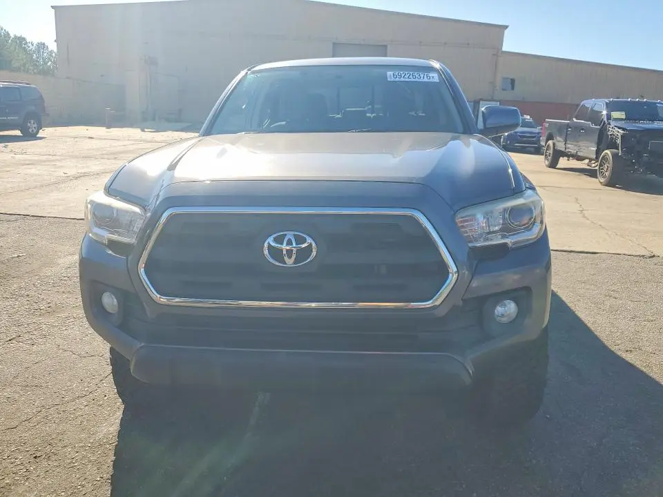 2017 TOYOTA TACOMA SR5  