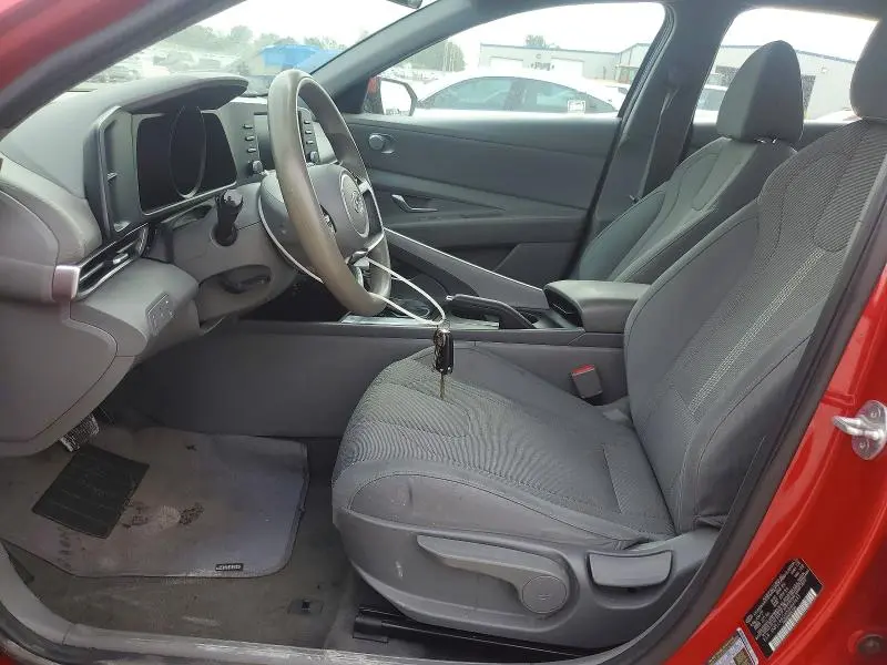 2021 HYUNDAI ELANTRA SE  