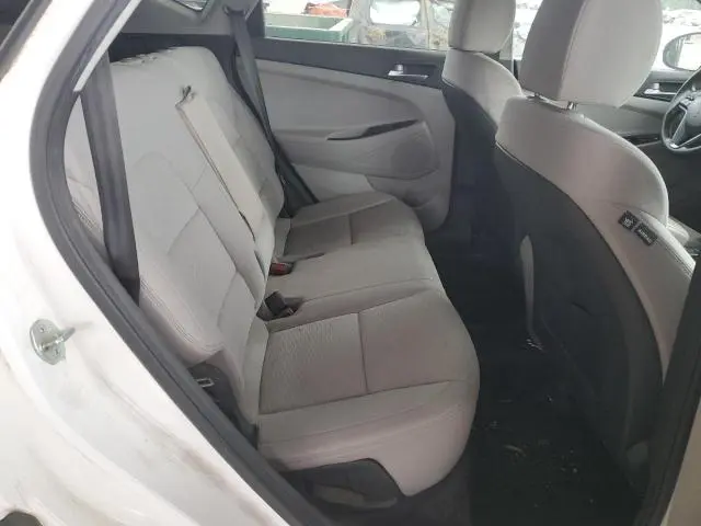 2021 HYUNDAI TUCSON SE  