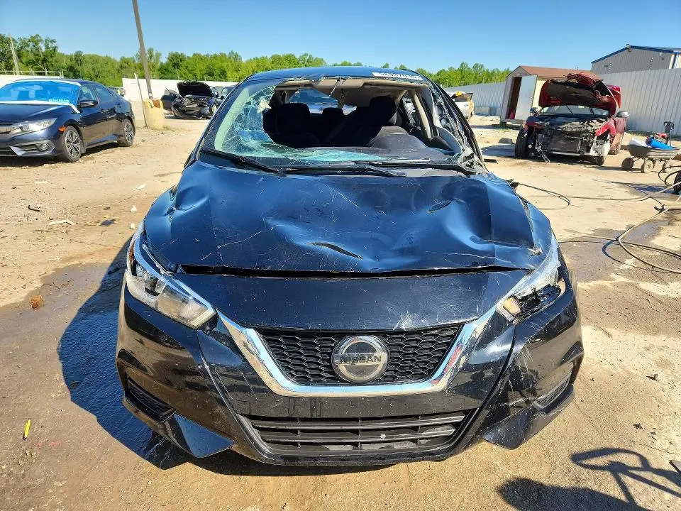 2020 NISSAN VERSA S  