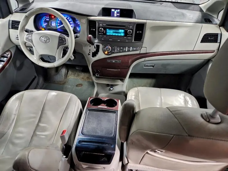 2012 TOYOTA SIENNA XLE 8-PASSENGER  