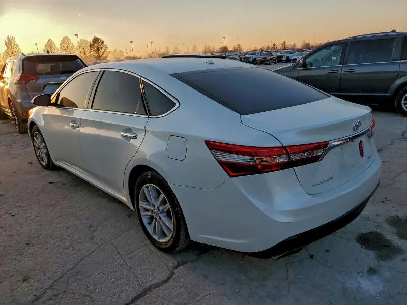 2015 TOYOTA AVALON XLE  