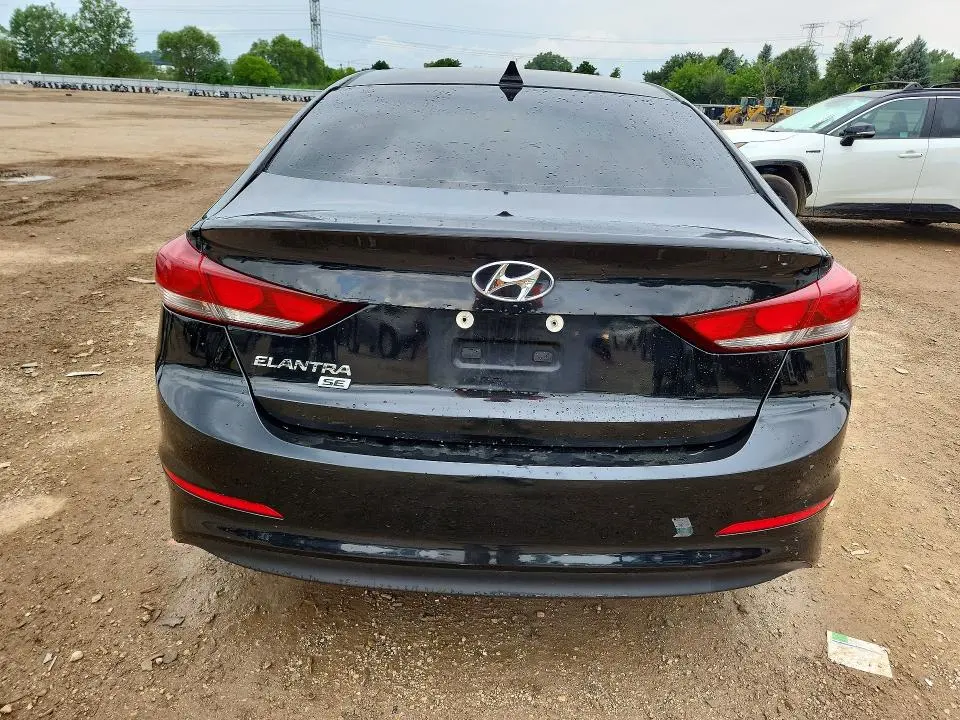 2017 HYUNDAI ELANTRA SE  