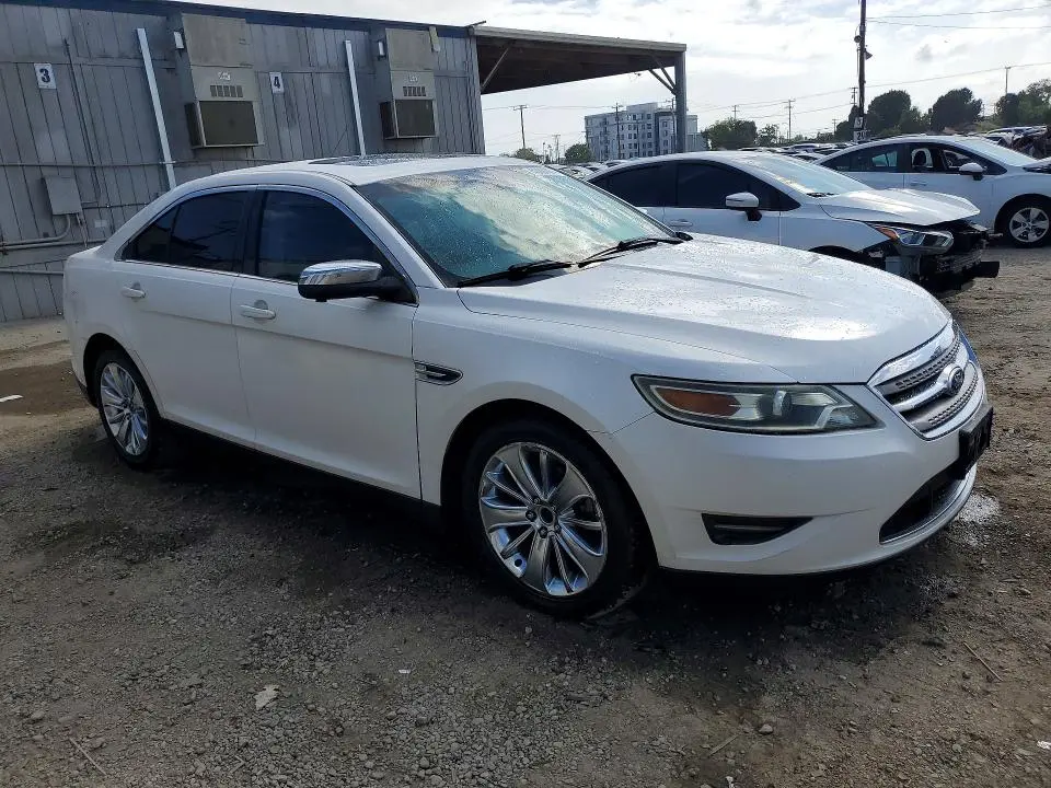 2011 FORD TAURUS LIMITED  