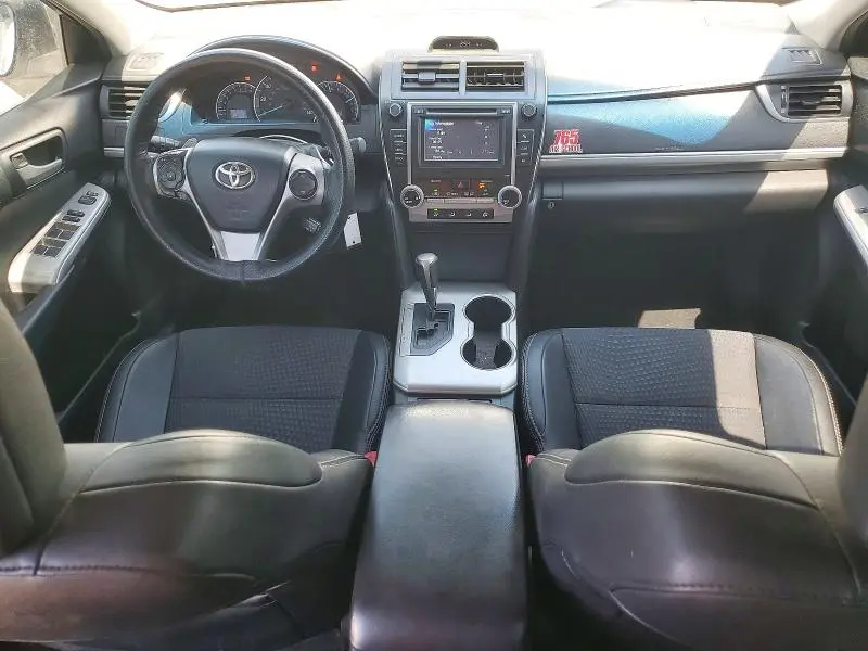 2013 TOYOTA CAMRY SE  