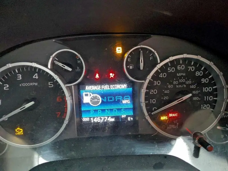 2015 TOYOTA TUNDRA CREWMAX SR5  