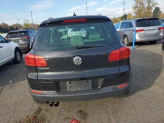 2012 VOLKSWAGEN TIGUAN S  