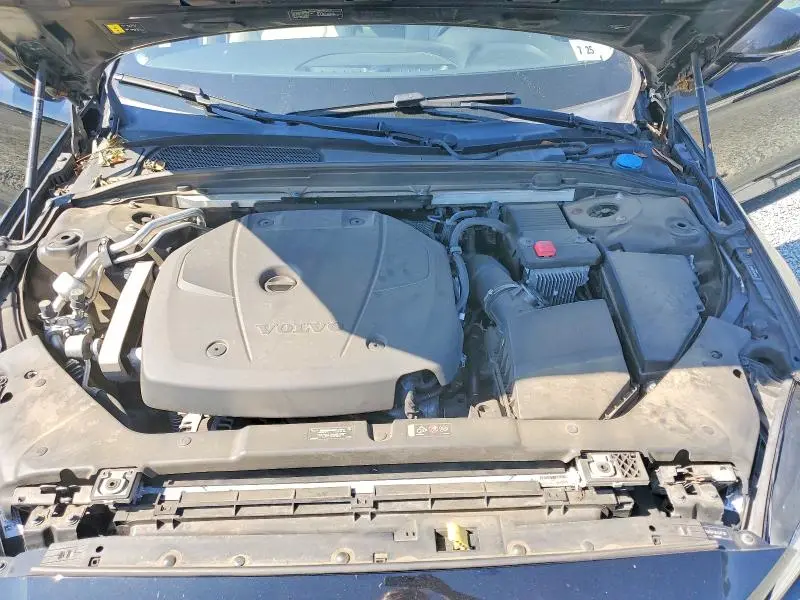 2020 VOLVO S60 T5 MOMENTUM  
